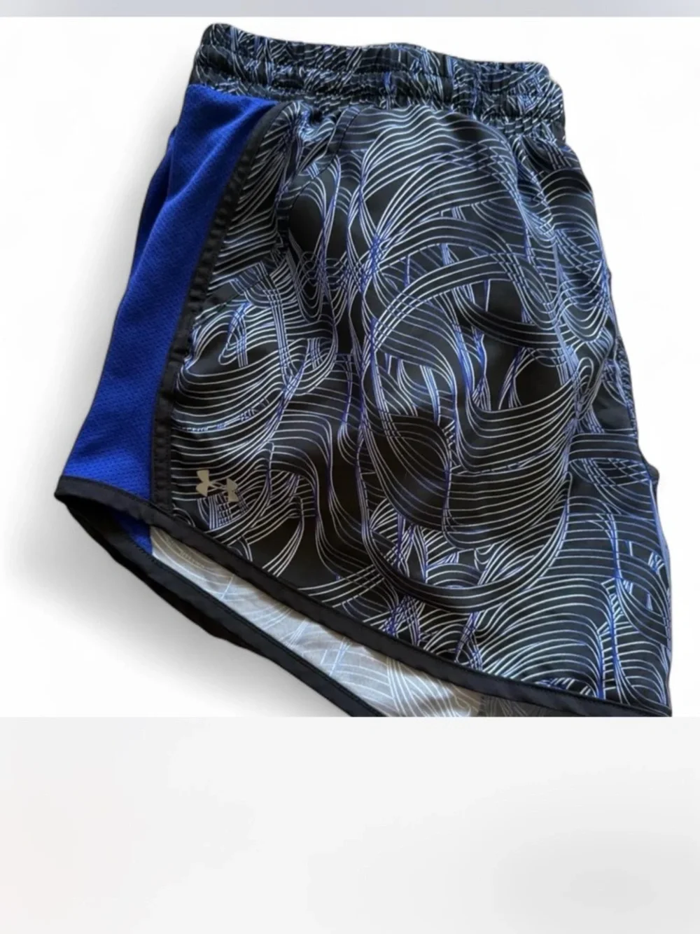 Under Armour Women's Black & Blue Abstract Print Athletic Shorts